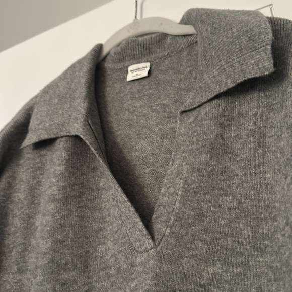 Abercrombie & Fitch Collared Sweater Dress - NWT! - Picture 4 of 6